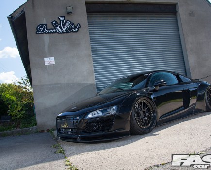 Liberty Walk Audi R8 V10