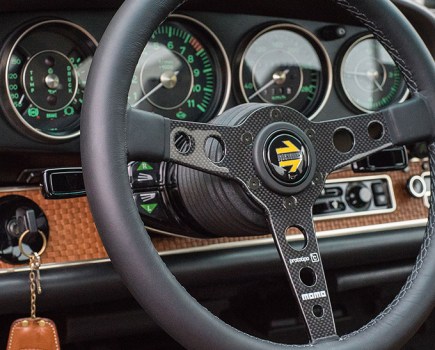 MOMO PROTOTIPO 6C STEERING WHEEL