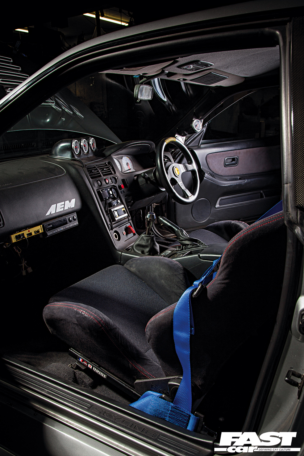 Alex Khateeb Nissan Skyline R33 GT-R interior tuning