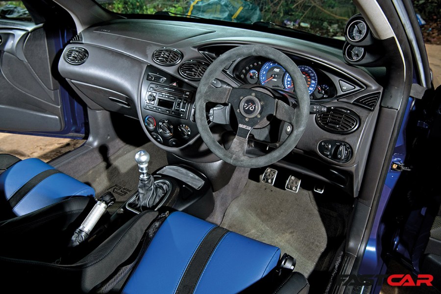 modified Ford Focus RS Mk1 interior 
