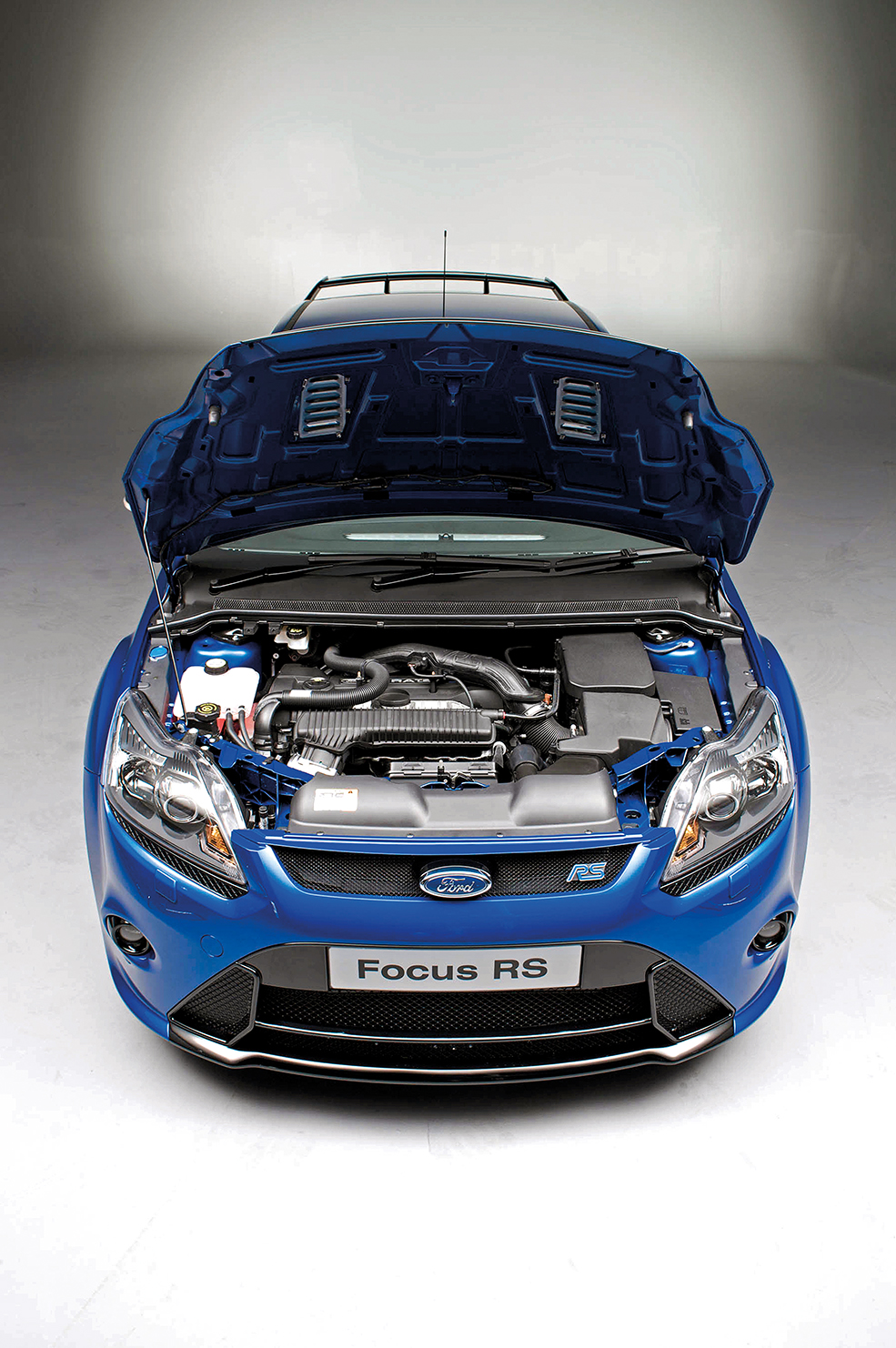 Ford Focus RS Mk2 with bonnet open