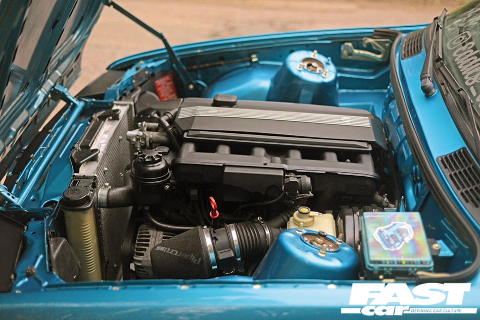 Tuned BMW E30 with M54 Engine | Portal Combat | Fast Car