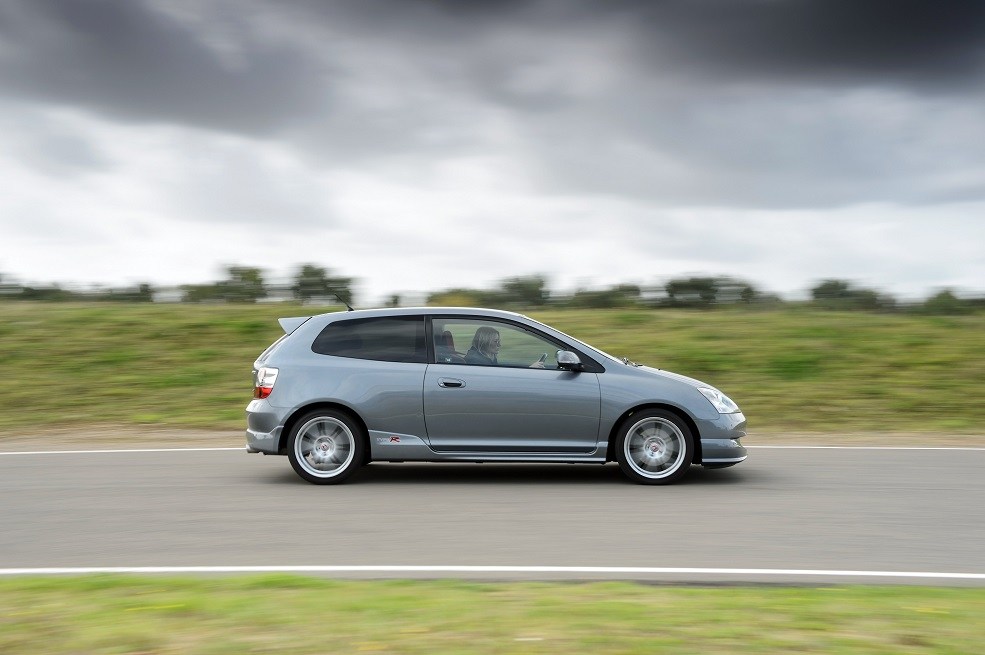 Type R Ep.2 Honda Civic Type R EP3 Review | Fast Car