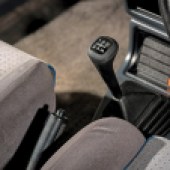 manual gear lever in Ford Escort RS Turbo S1