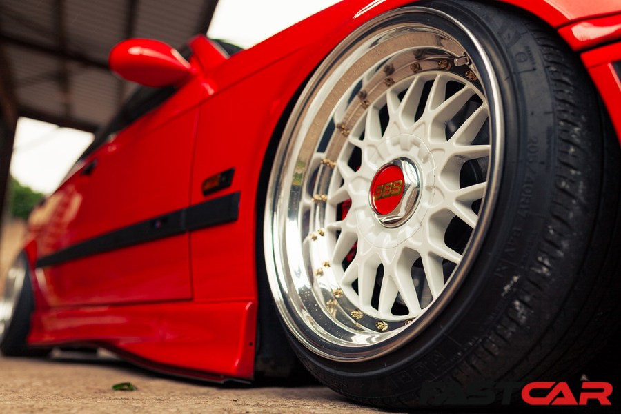 close up of wheels on modified bmw e36