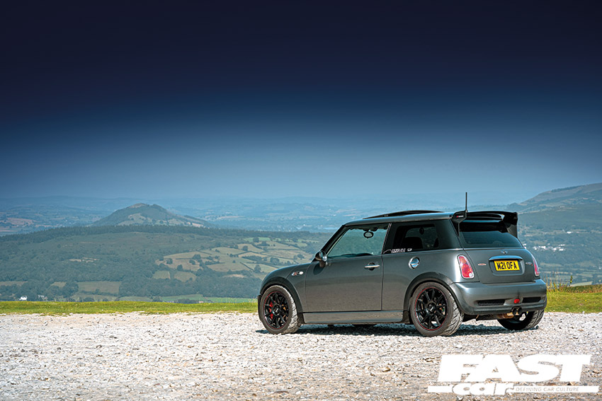 Modified Mini Cooper S R53 With 300hp | Fast Car