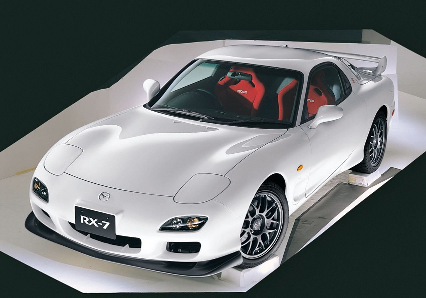 Mazda RX-7 FD buyer's guide - white car 