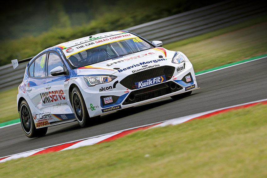 300 Track Guide Tips & Tricks For Your Track Day Fast Car