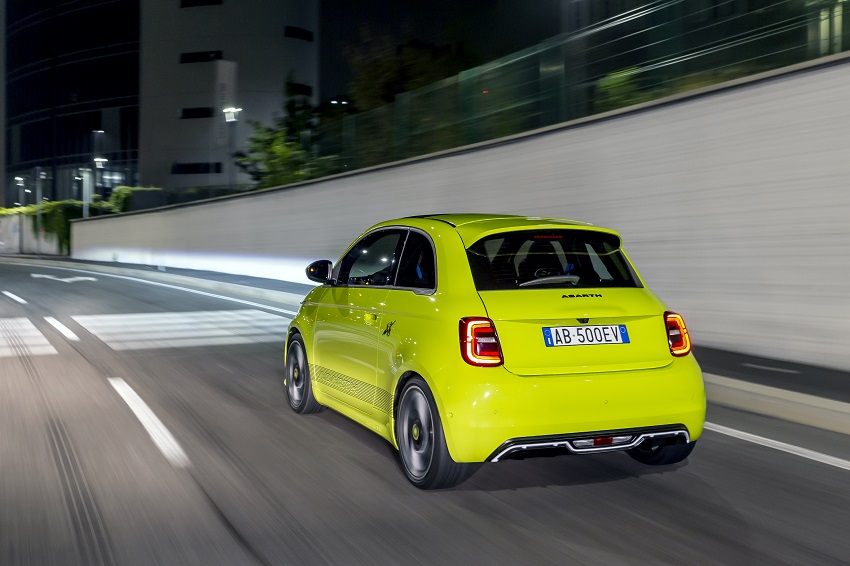 Abarth 500e Electric Hot Hatch Revealed | Fast Car