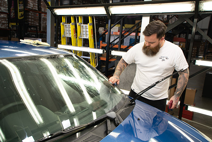 Using quick detailer with a clay bar on car windows