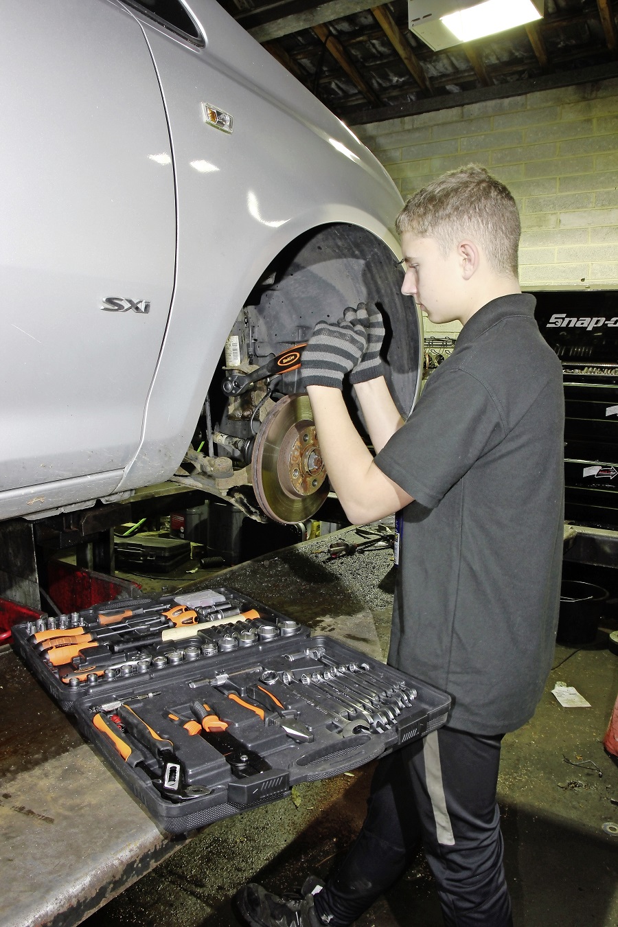 A Blackline tool set being used.