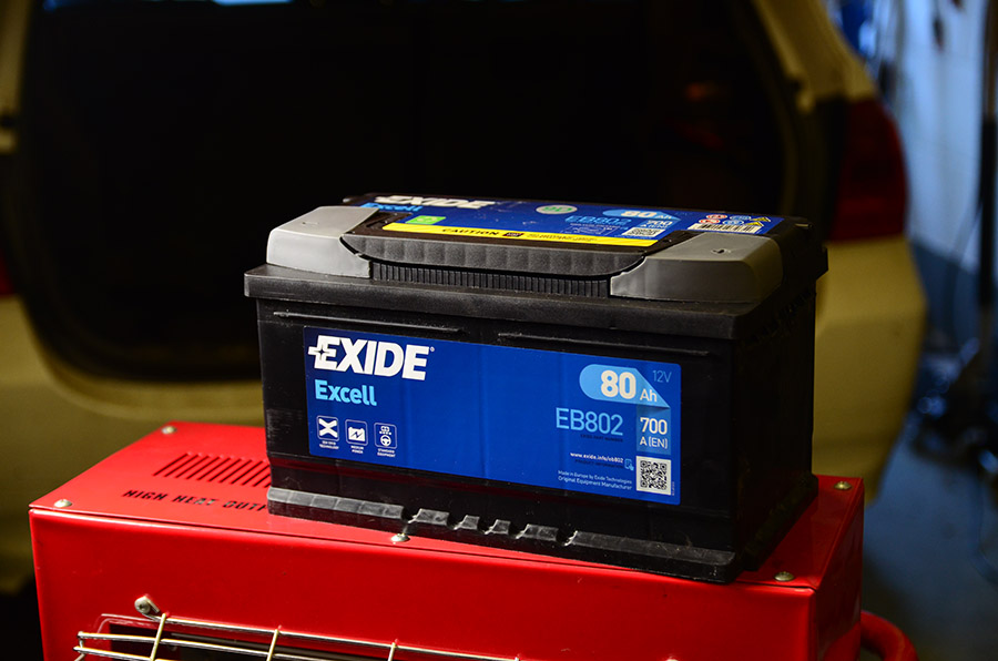 How To Change a Car Battery Fast Car