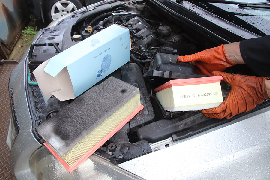 how to replace a car air filter