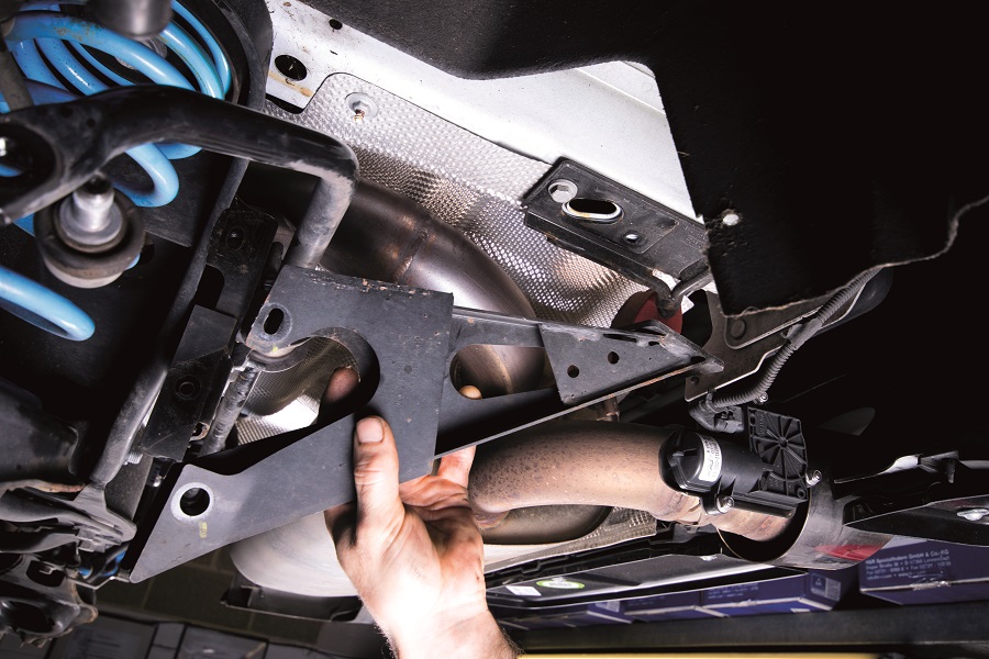 How To Fit AntiRoll Bars Fast Car