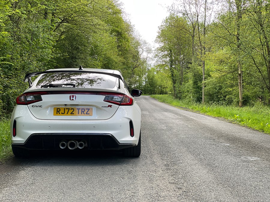 triple exit exhaust on civic type r