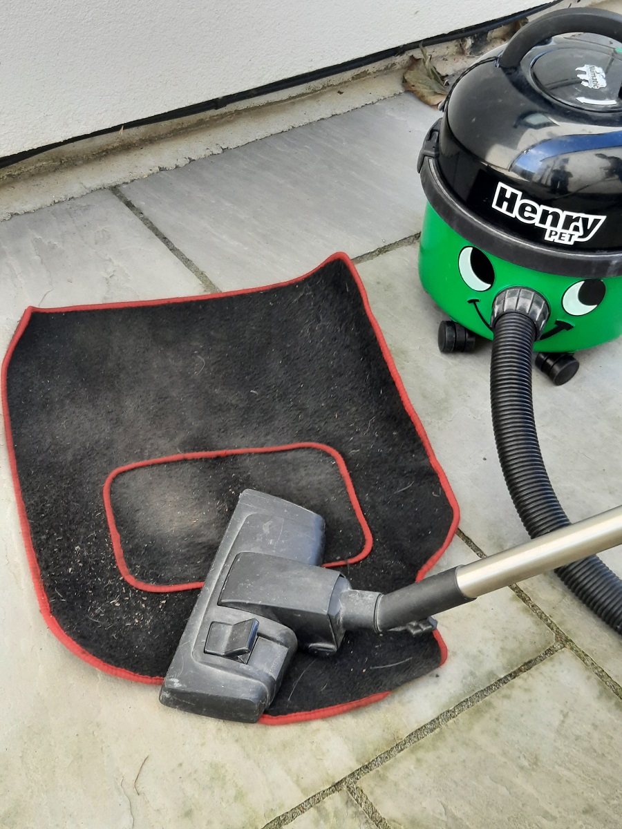 How To Clean Car Mats And Carpets Fast Car