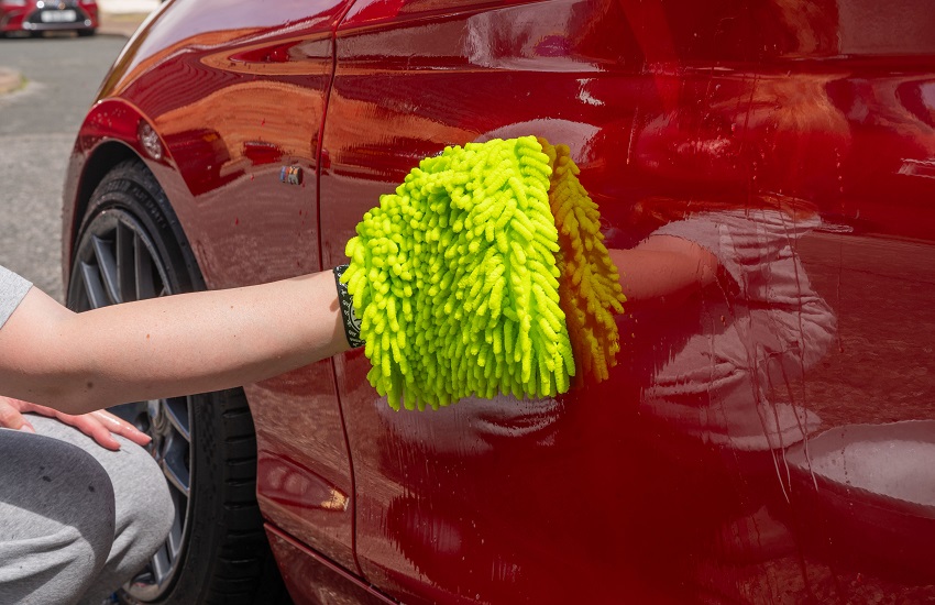Using Griot's Car Wash Shampoo 