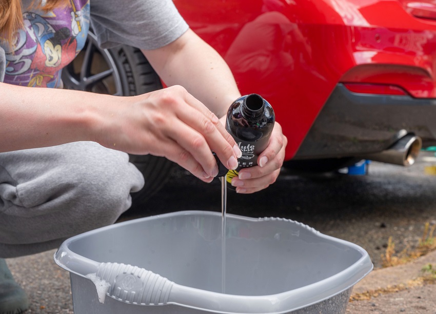 Auto Finesse Lather car shampoo pouring