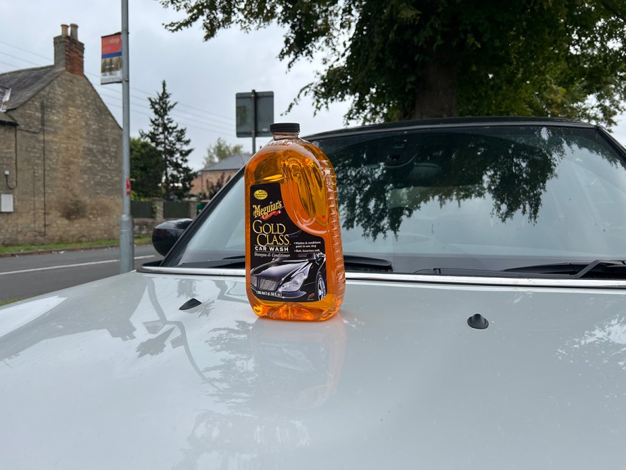 Meguiar's Gold Class car wash shampoo
