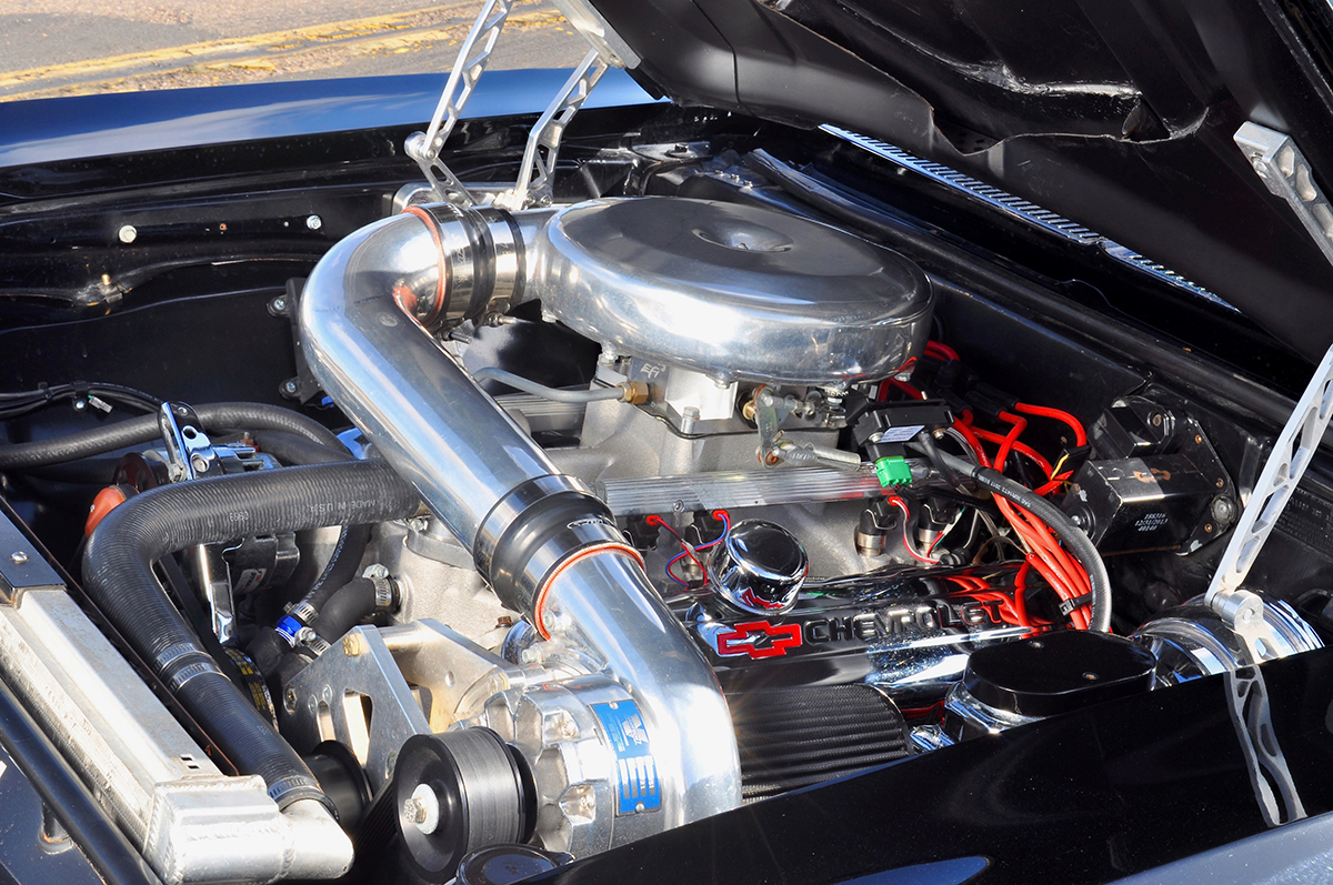 Engine in widebody Chevrolet Nova