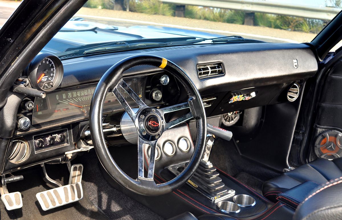 Steering wheel in 1968 Chevy