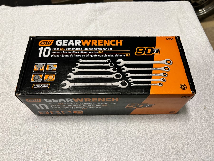 Gearwrench 90 wrench set