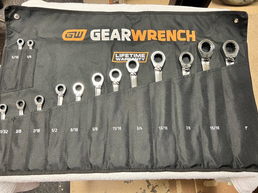 Gearwrench 90 reversible wrench set