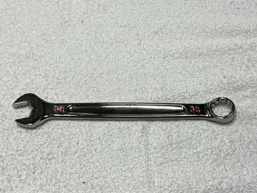 Wrench from Milwaukee set 