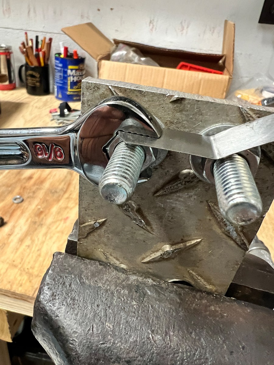 testing Milwauke 11-piece wrench set