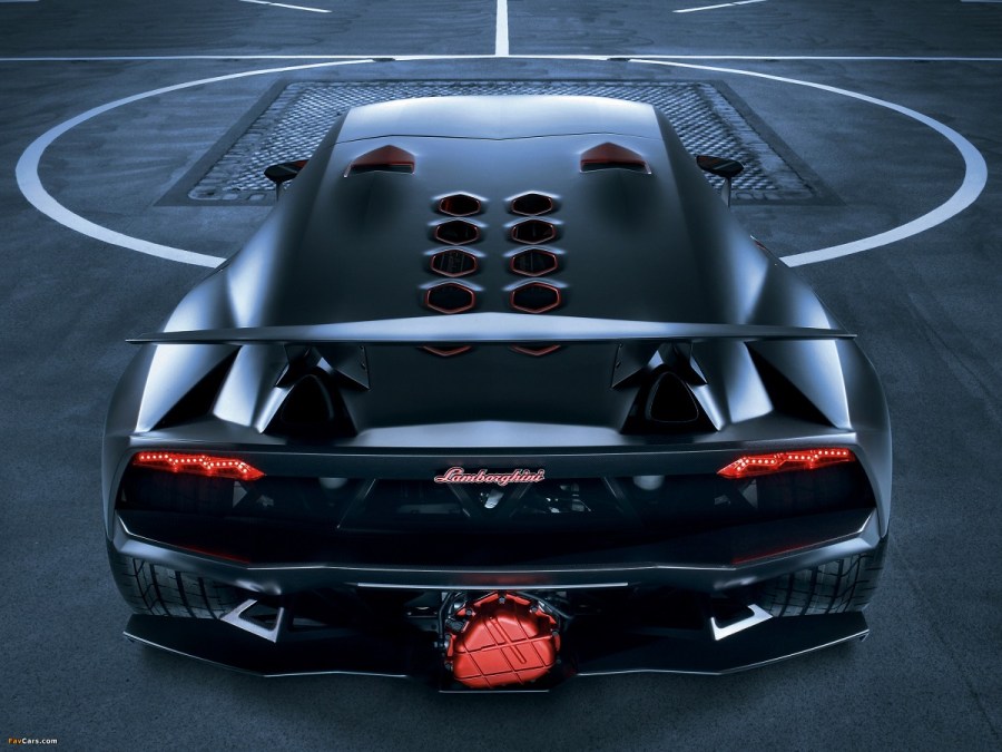 rear of Lamborghini Sesto Elemento