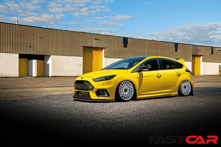 Front 3/4 shot of Modified ford focus rs mk3