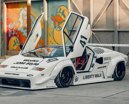 Liberty Walk Countach