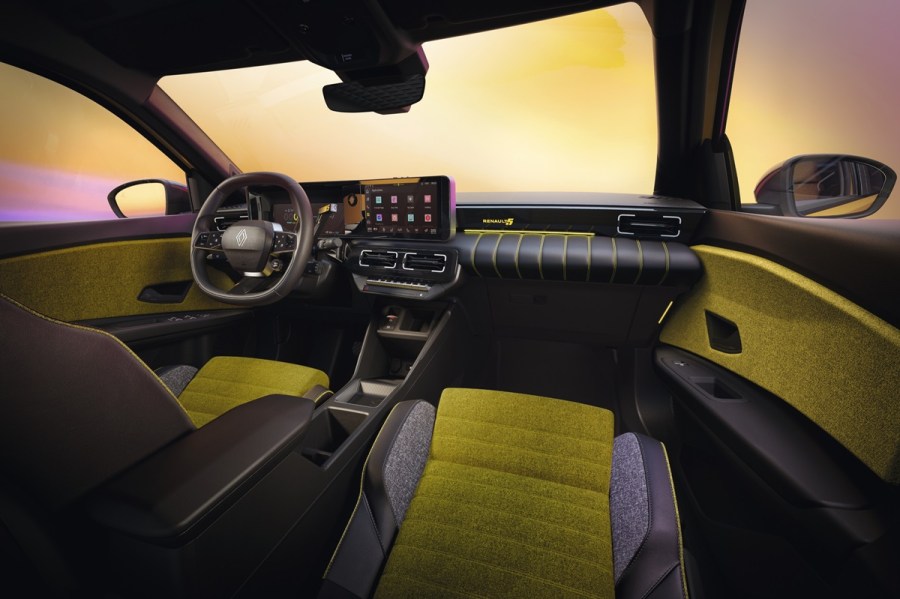 new Renault 5 interior