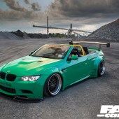 BMW E93 M3 green
