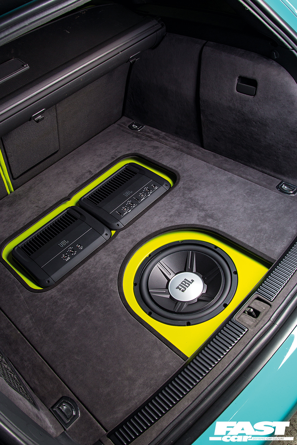 CAR AUDIO SECURITY'S AUDI RS4 AVANT B7