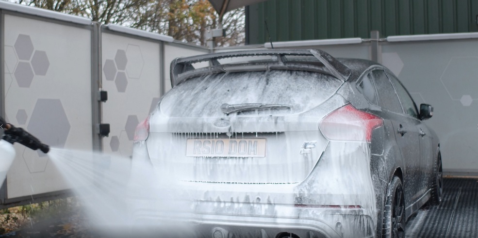 Winter Car Wash With Gtechniq - Tips & Tricks | Fast Car