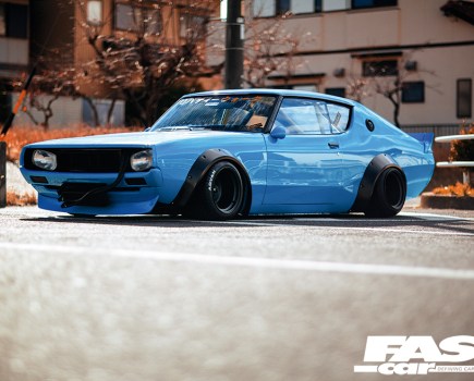 LIBERTY WALK NISSAN C110 SKYLINE KENMERI front 3/4