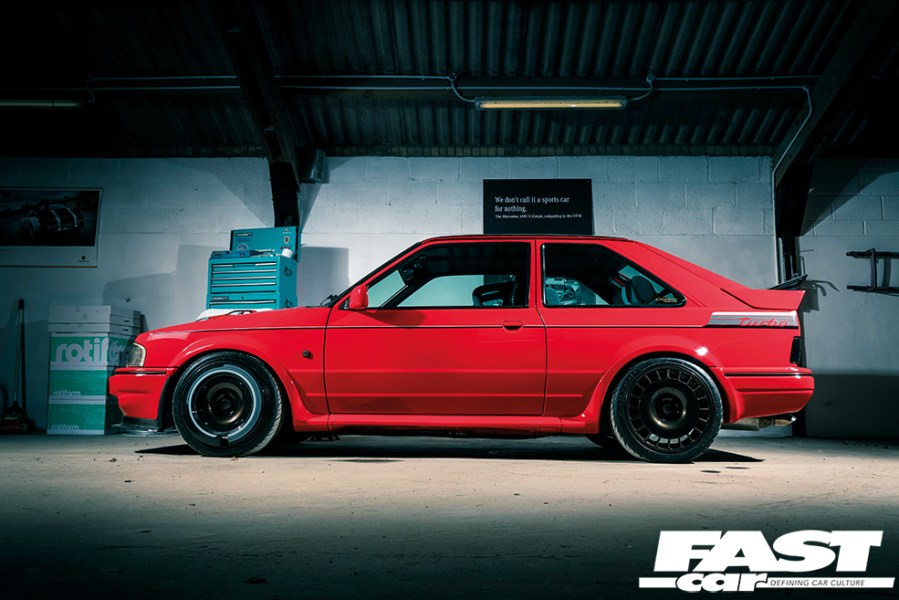 Escort RS Turbo S2: Little Red Booster - Fast Car
