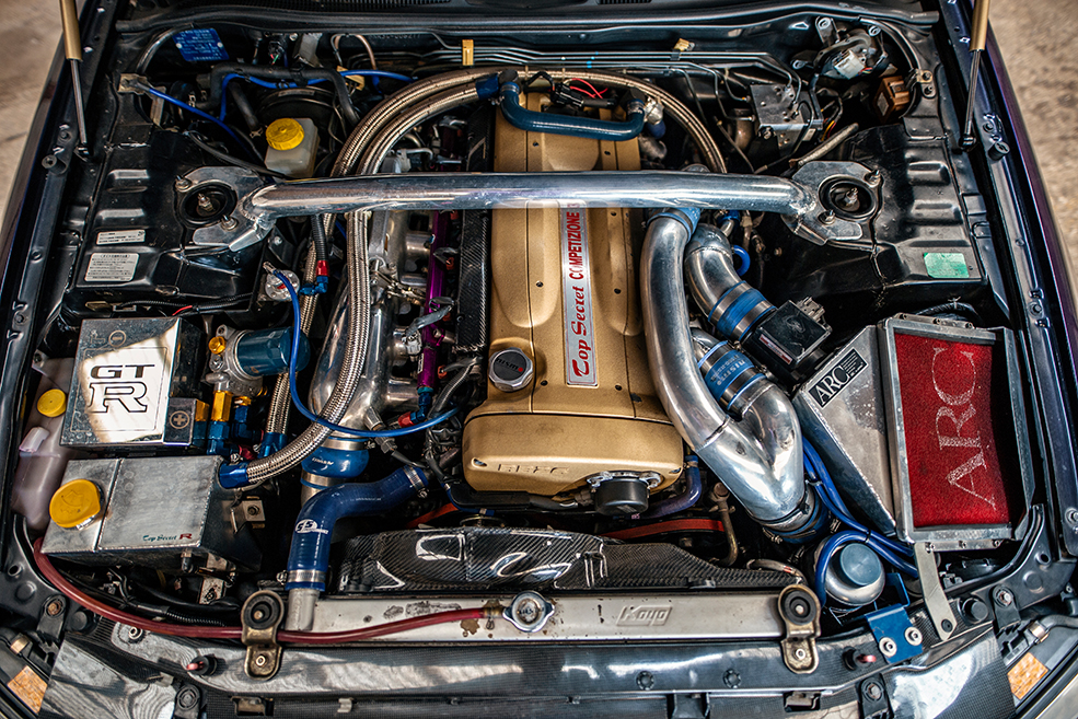 Nissan Skyline GT-R R33 engine - RB26DETT