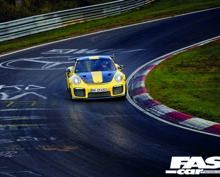 Porsche 911 GT2RS yellow